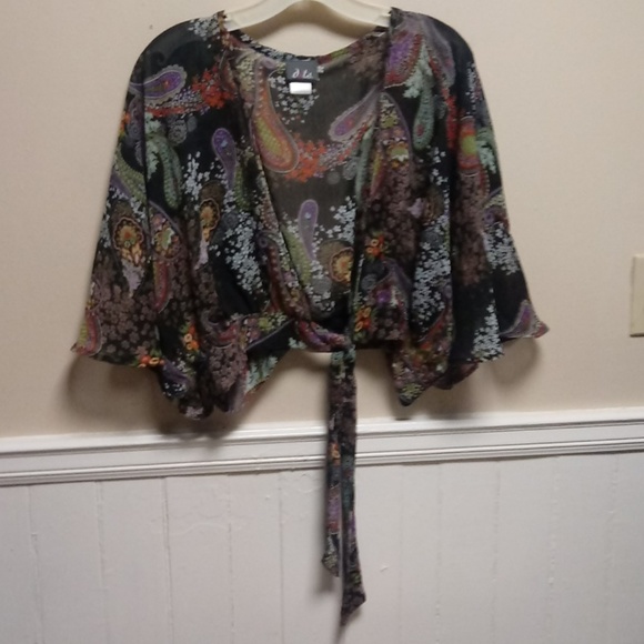 Top - Picture 1 of 4